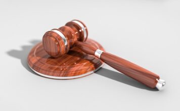 Jakie środki ochrony prawnej przysługują w przypadku naruszenia własności intelektualnej?
