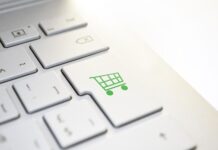 Co to jest płatność e commerce?